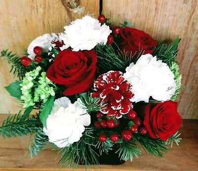 KMD Christmas Cheer Bouquet