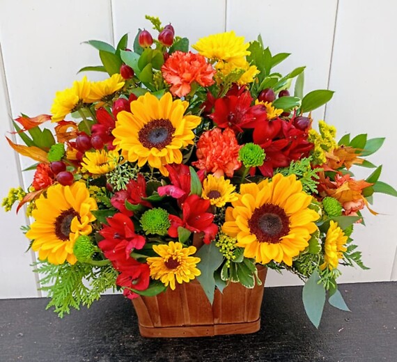 Season&#039;s Greetings Basket