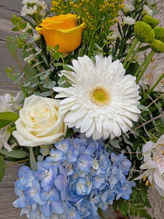 KMDs Unveiling Charm Bouquet